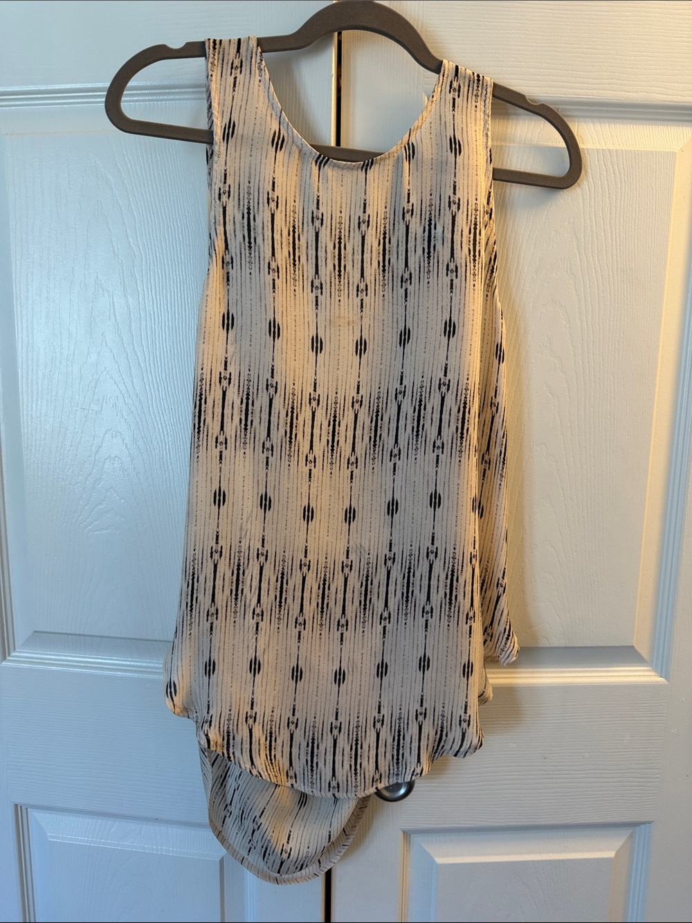Haute Hippie Cream and Black Open Back Flowy Sleeveless Printed Top